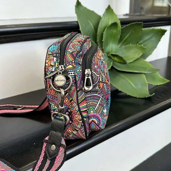 Sakroots colorful Crossbody shoulder handbag, purse, gift versatile could be new - Picture 4 of 10